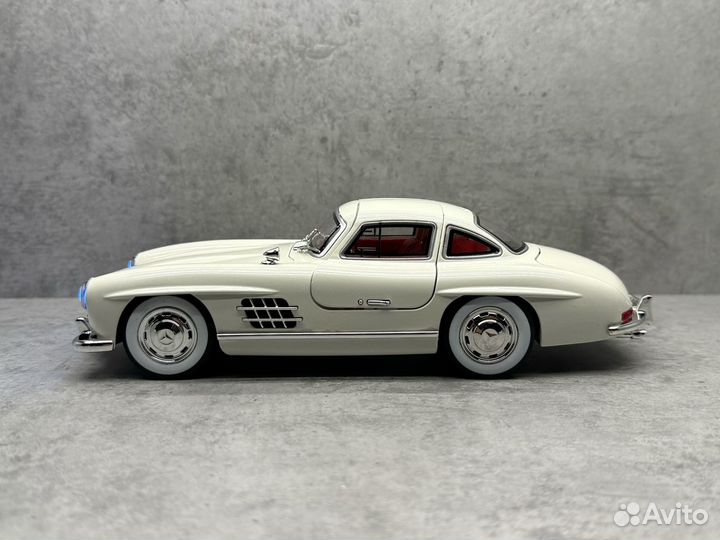 Модель автомобиля Mercedes-benz 300 SL 1:24