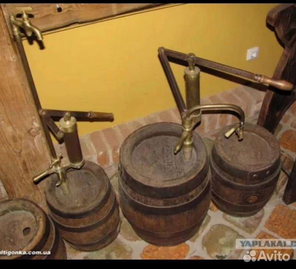 Старинный бочковой насос