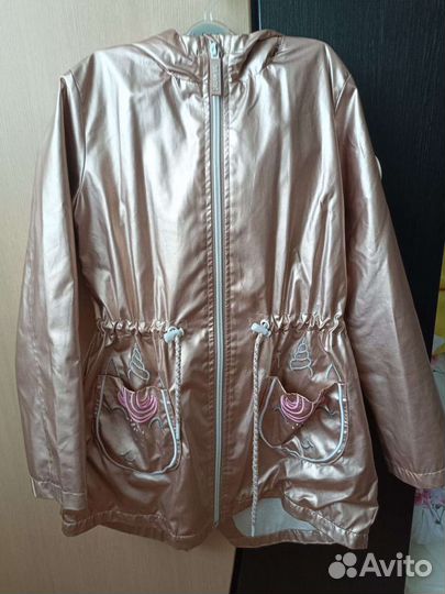 Ветровка для девочки