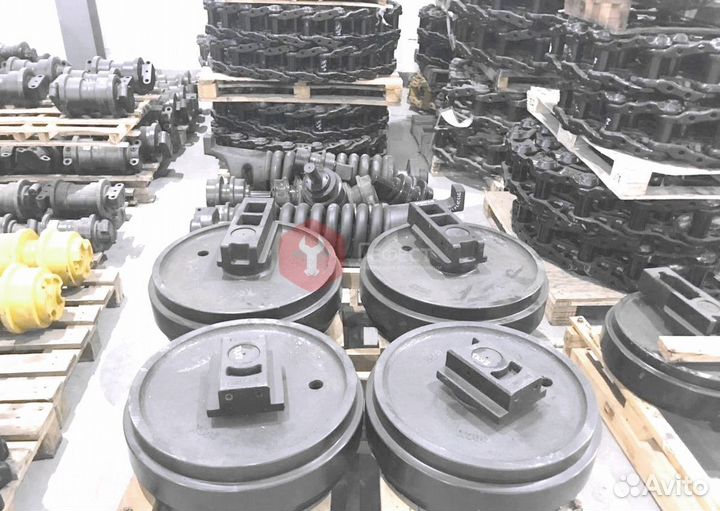 Колесо направляющее Volvo EC220E 14656780