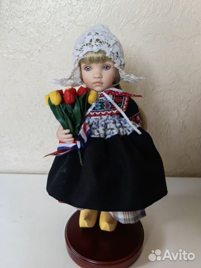 Paulinette Liselotte. Фарфоровая девочка 20 см