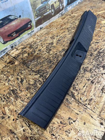 Накладка замка багажника Киа Спортейж 2