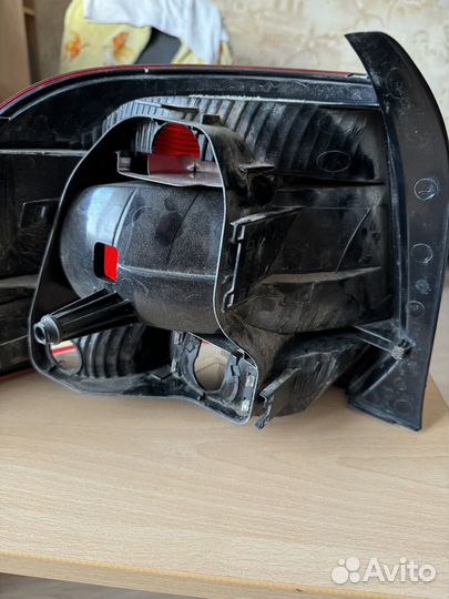 Фонарь задний правый