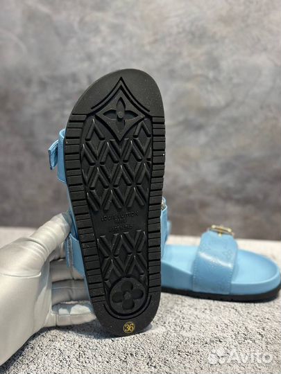 Босоножки LV