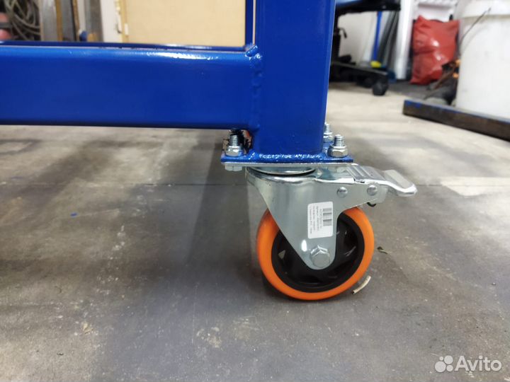 Верстак слесарный металлический в гараж и на сто