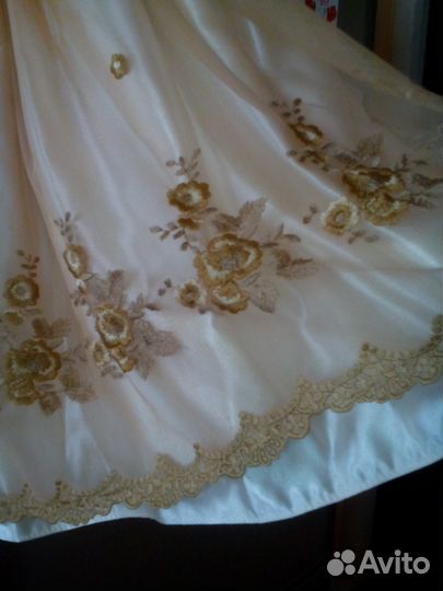 Платье нарядное