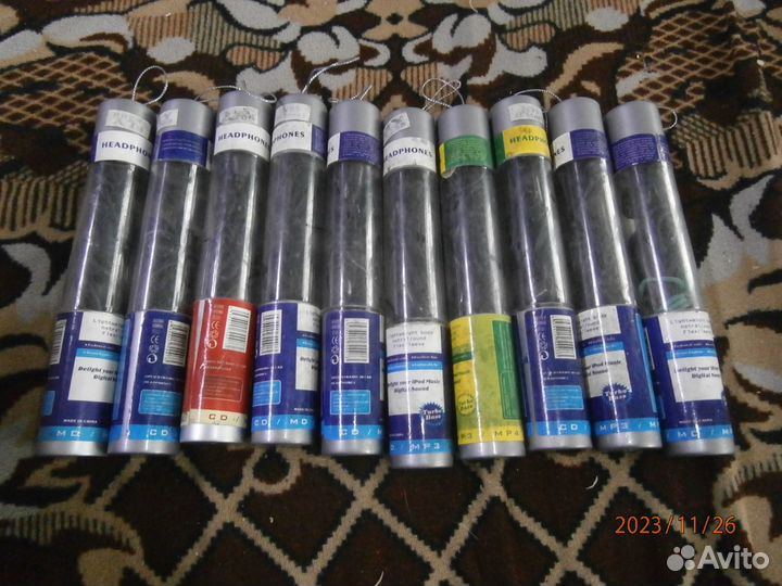 102 наушника для старых телефонов