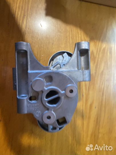 Ролик натяжной в сборе Ford Tranzit 2007