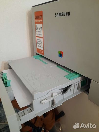 Цветной лазерный принтер samsung CLP-415N