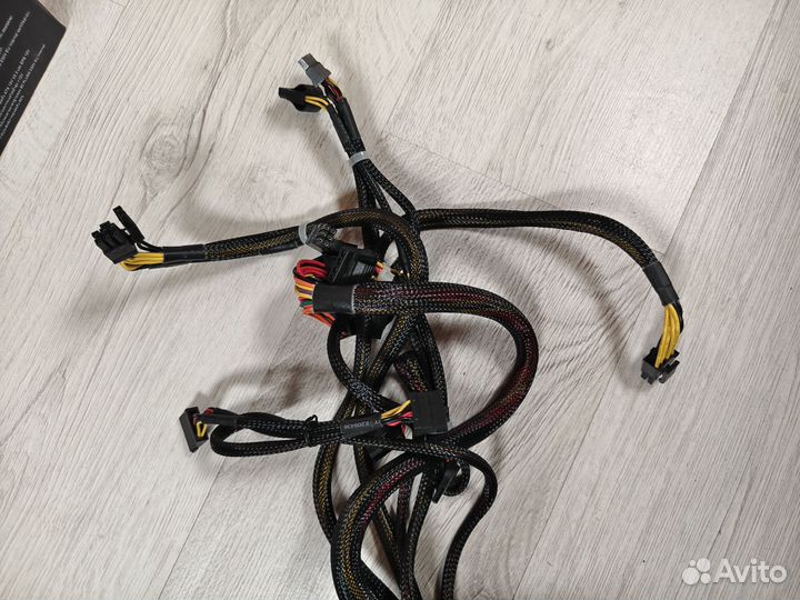 Thermaltake TR2S 600W Блок питания