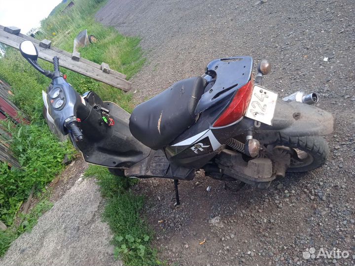 Мопед 80 кубов, отдам запчастей на ещё один мопед