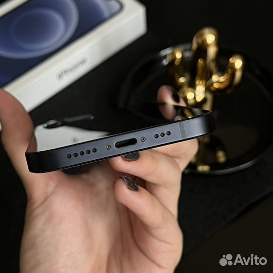 iPhone 12, 64 ГБ