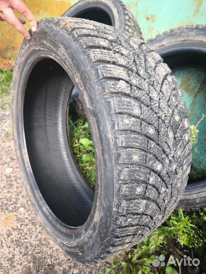 Pirelli Ice Zero 2 245/40 R19 98H