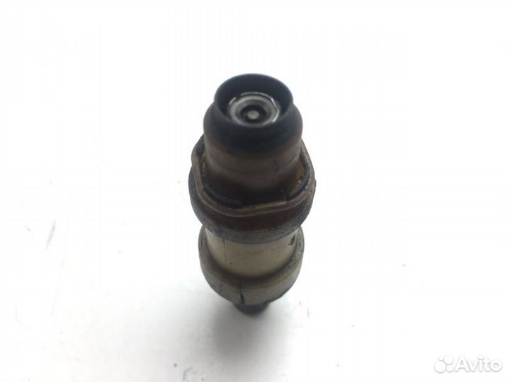 Форсунка топливная Mercedes-Benz E-Class W124