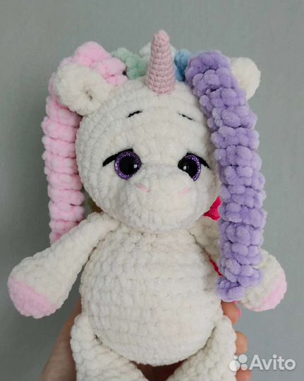 Вязаная игрушка Единорог. Плюшевая пряжа