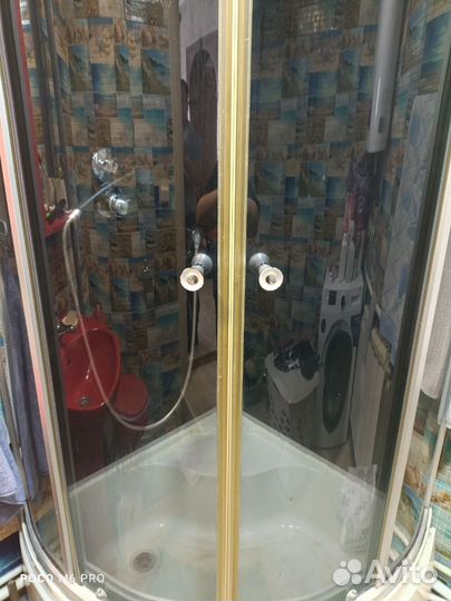 Душевая кабина 80х80 угловая