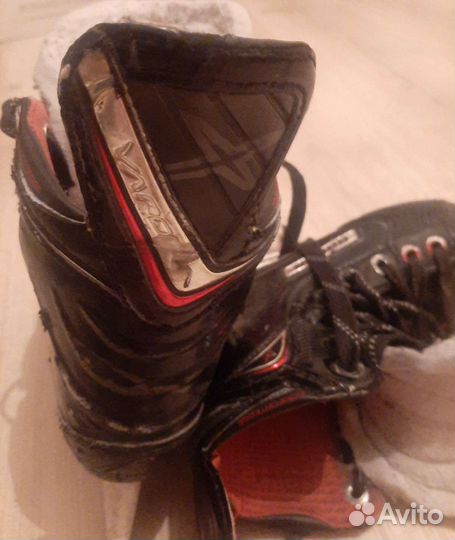 Хоккейные коньки bauer vapor 1x