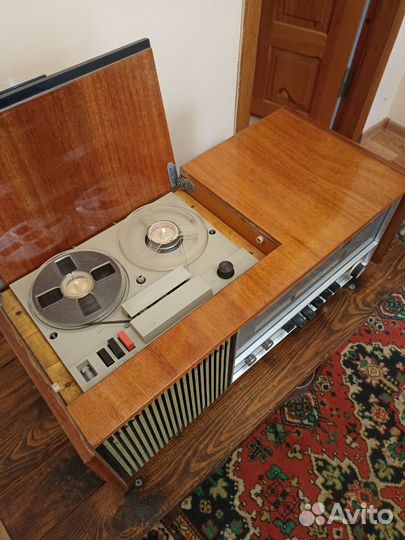 Магнитола Рекорд 301