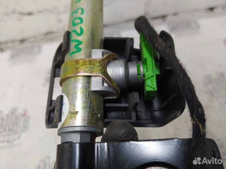 Замок ремня безопасности Mercedes-Benz C-Class