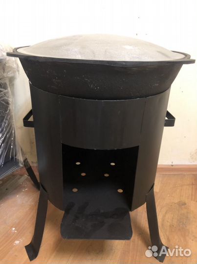 Казан чугунный 12 литров есть комплект с печкой