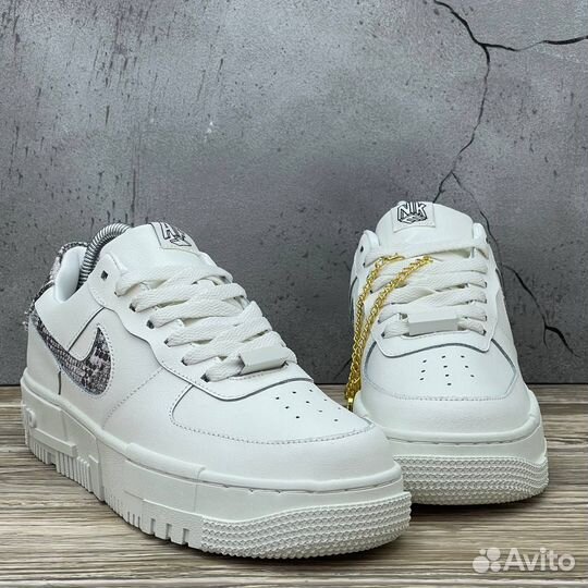 Кроссовки женские Nike Air Force 1 Pixel