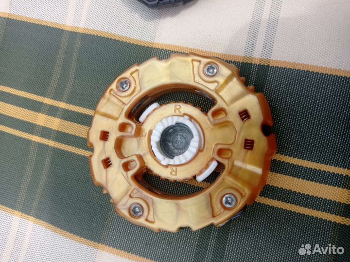 Волчок Beyblade не оригинал
