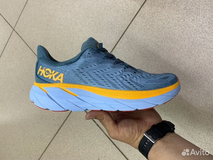 Беговые кроссовки hoka