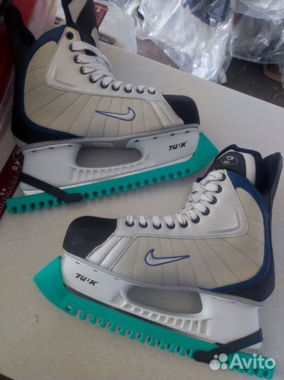 Коньки хоккейные nike 44р