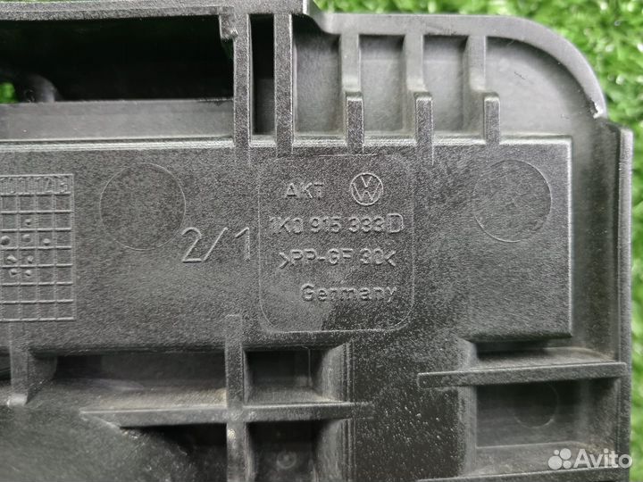 Корпус аккумулятора 1K0915333D Volkswagen Passat b