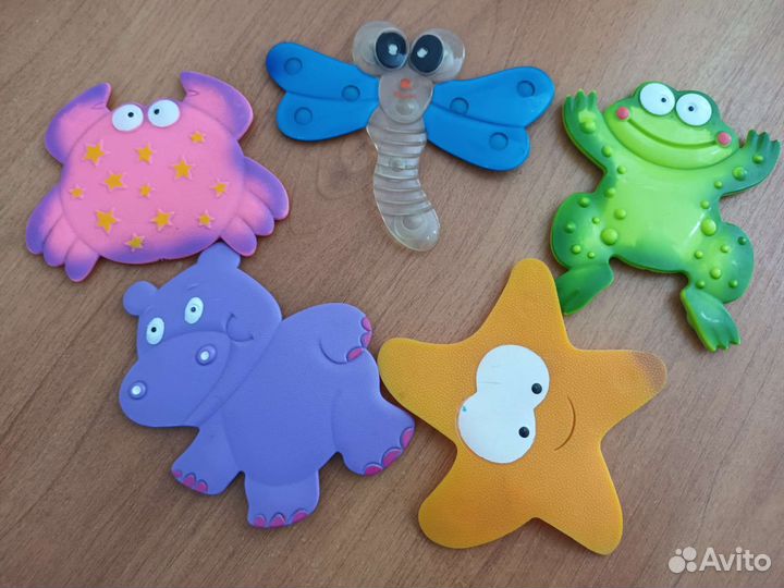Игрушки для купания в ванной