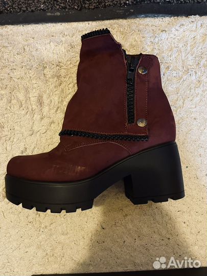 Ботинки женские