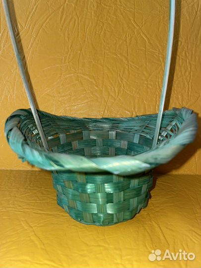 Корзина плетеная