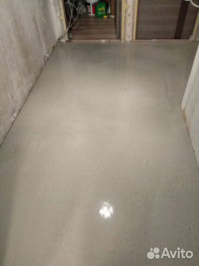 Наливной пол, укладка ламината, водопровод из поли