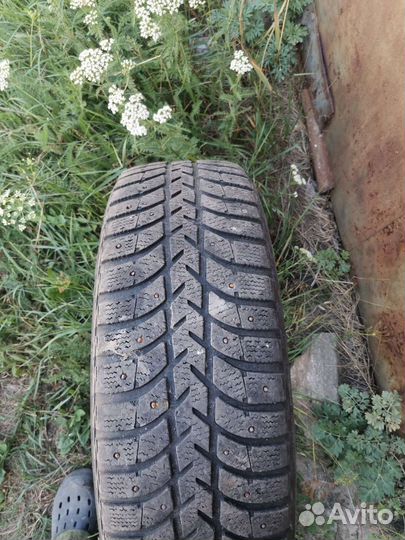 Bridgestone Ice Cruiser 5000 235/65 R17