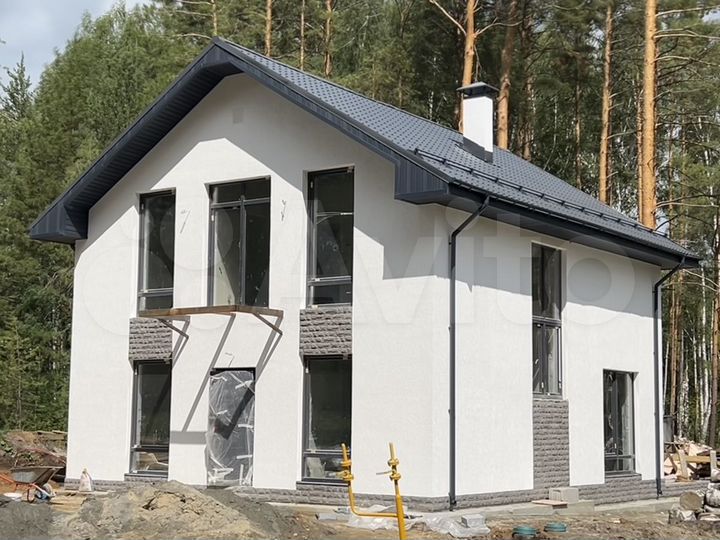 Коттедж 170 м² на участке 9,5 сот.