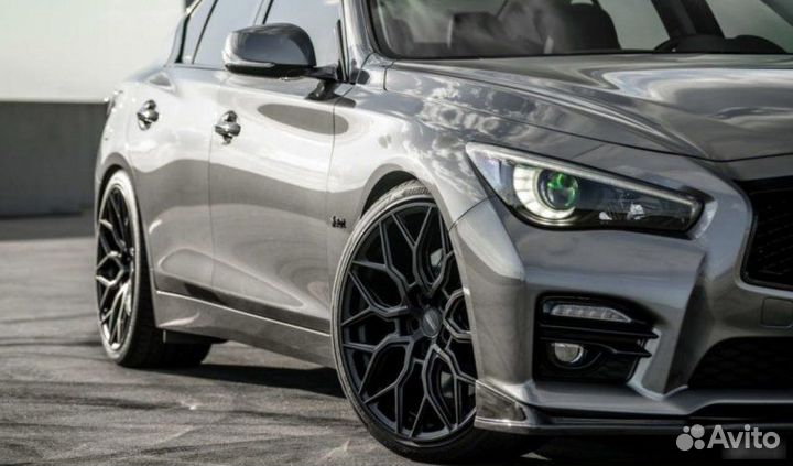 Кованые диски в стиле Vossen для Infiniti Q50 R21