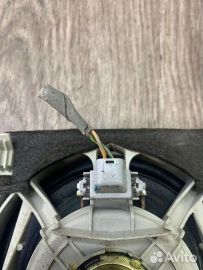 Динамик задний правый Honda Cr-V внедорожник 2002