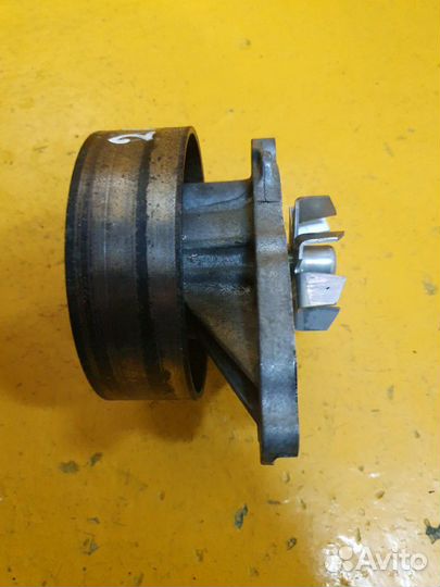 Помпа водяной насос 2.4 2AZ-FXE 2azfxe toyota alph