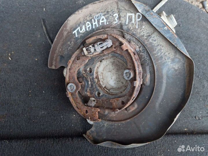 Поворотный кулак задний левый Nissan Teana J32 3.5