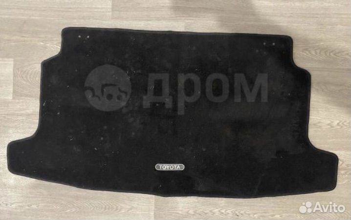Продам оригинальный коврик в багажник