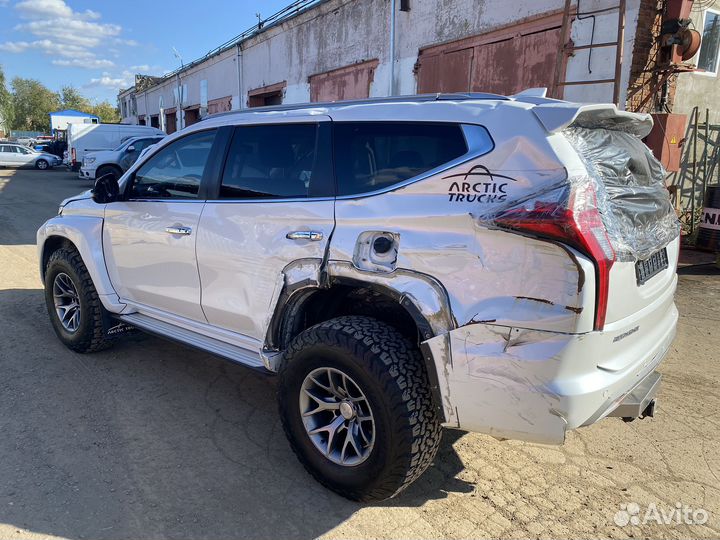 Mitsubishi Pajero Sport 2.4 AT, 2021, битый, 52 000 км