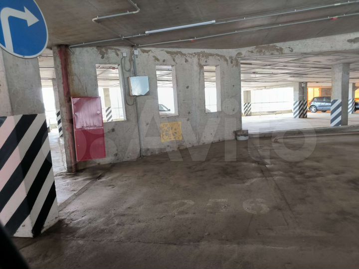 Машиноместо, 13 м²