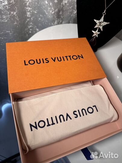 Louis vuitton кошелек