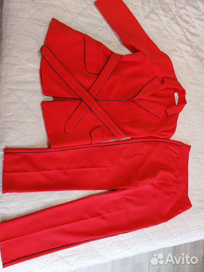 Брючный костюм женский 44 46