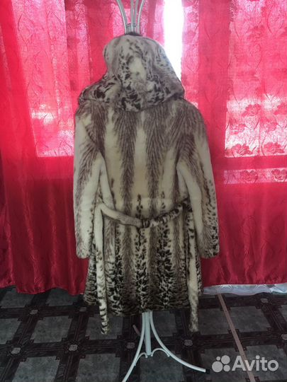 Шуба зимняя женская размер М