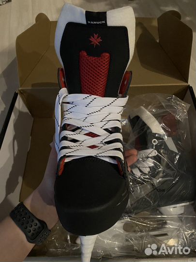 Коньки хоккейные