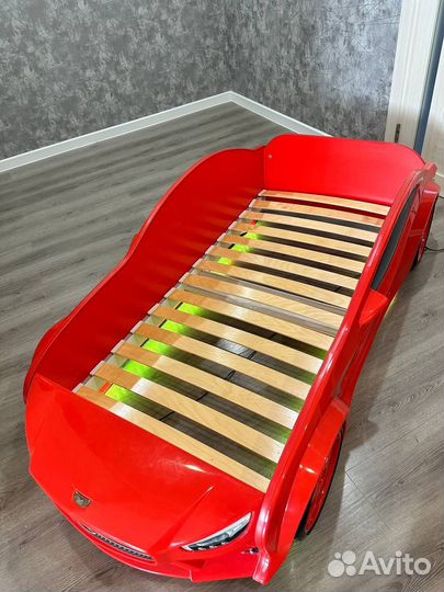 Детская кровать машина бу с матрасом