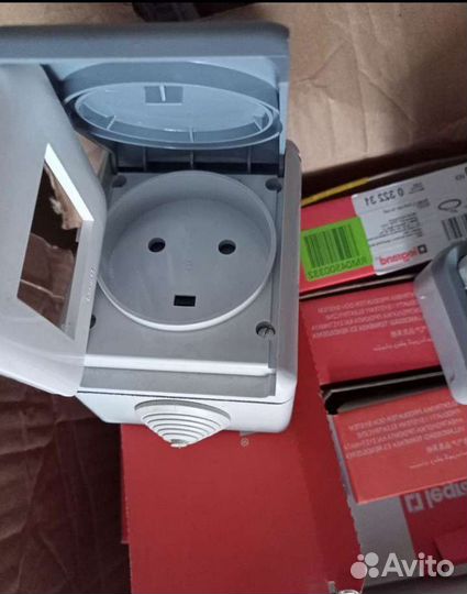 Legrand Plexo адаптеры монтаж.коробки