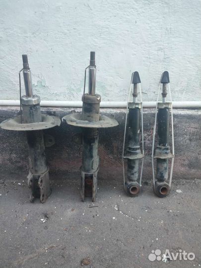 Стойки Тойота