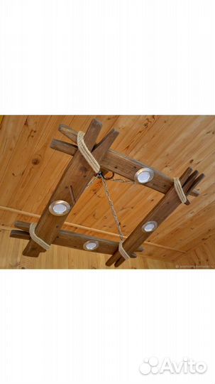 Светильник из дерева